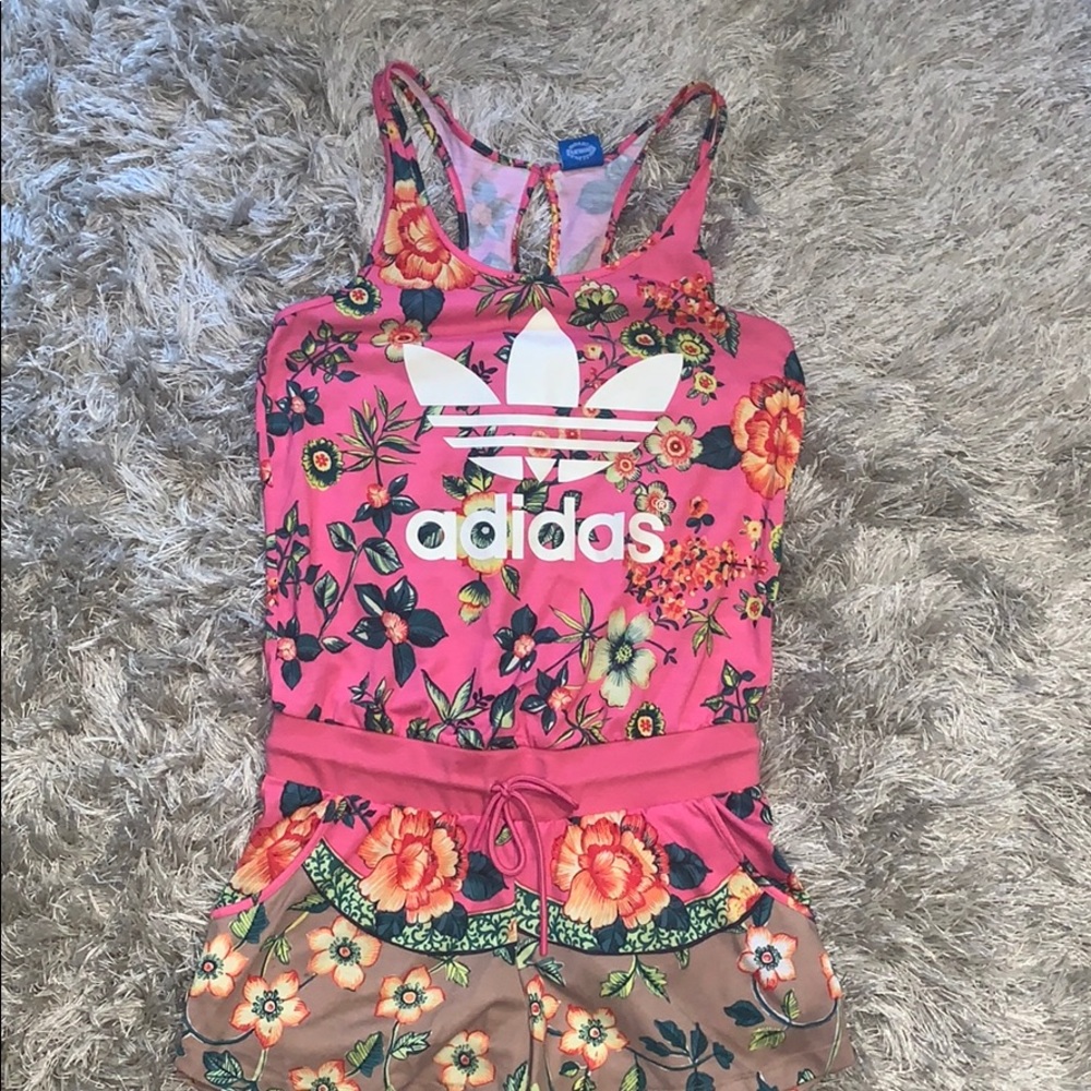 Adidas romper